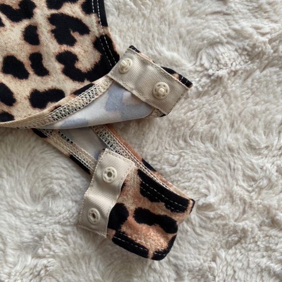 H&M Bodysuit Animal Print Leopard - Picture 2 of 8